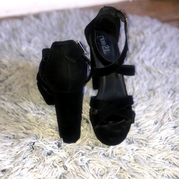 Black Platform Heels - Picture 2 of 2